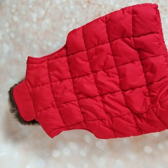 CRAZY 8 Red Puffer Vest Faux Fur Collar - Picture 4 of 5
